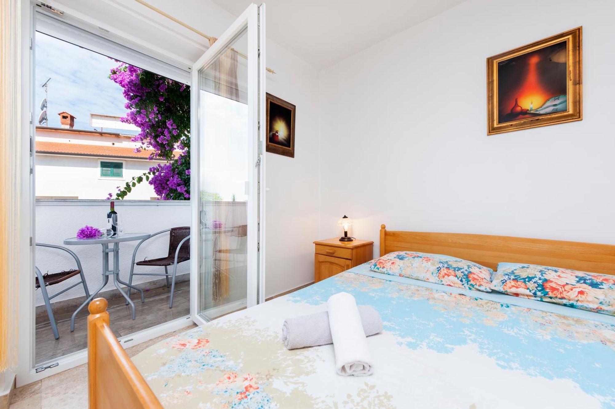 Luna Tsuki Seven Aparthotel Rovinj Exterior photo