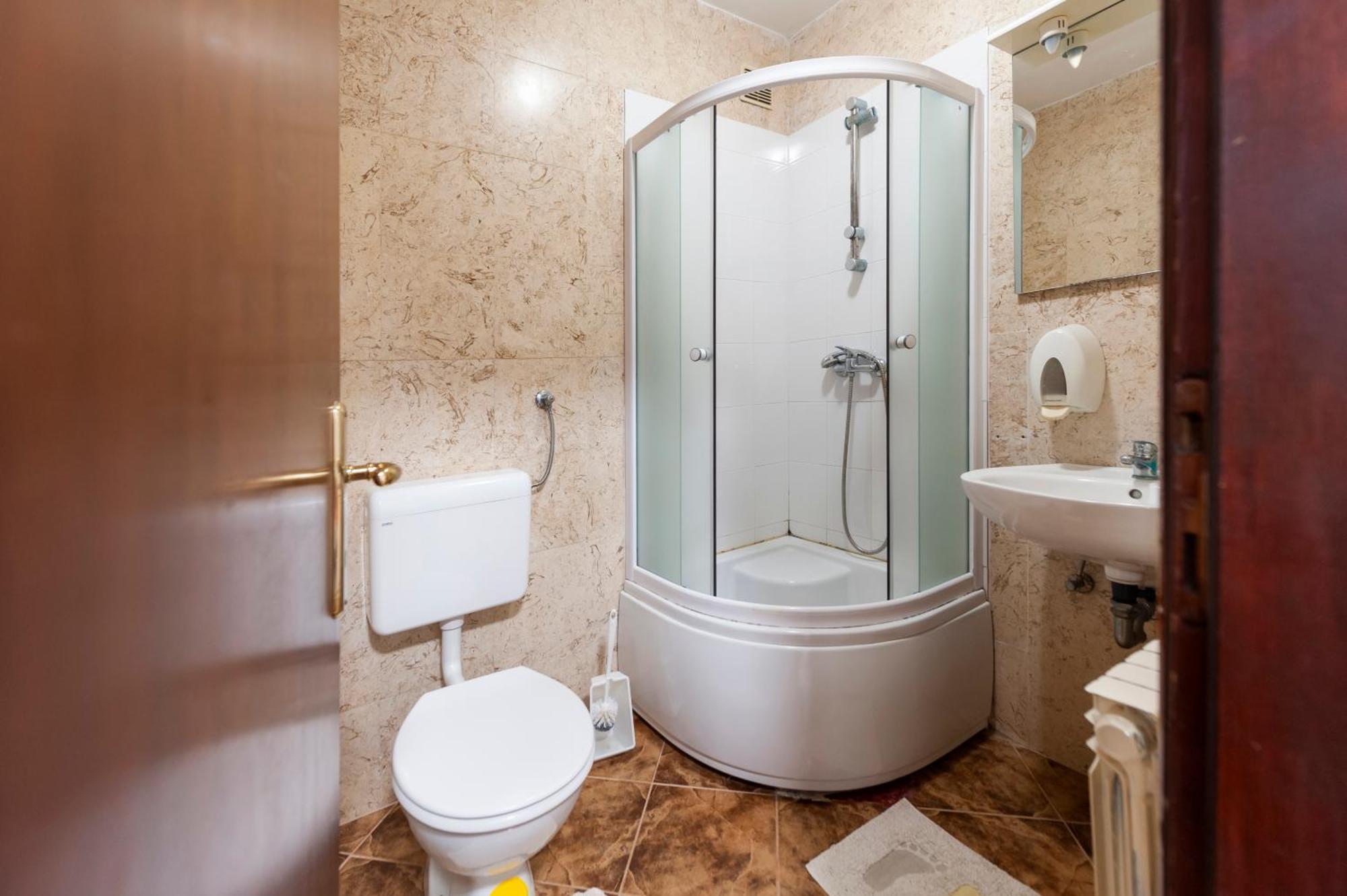 Luna Tsuki Seven Aparthotel Rovinj Exterior photo