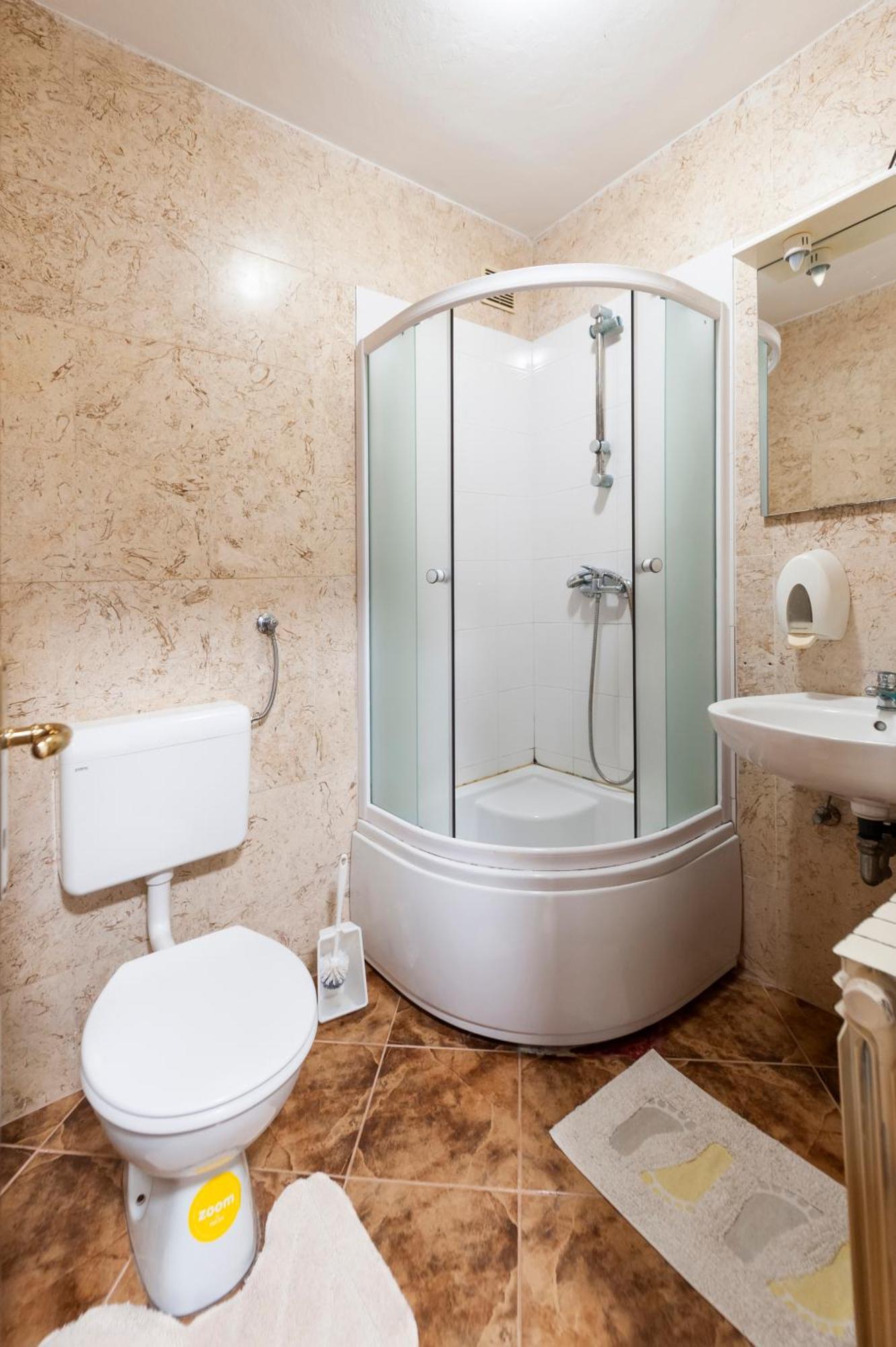 Luna Tsuki Seven Aparthotel Rovinj Exterior photo
