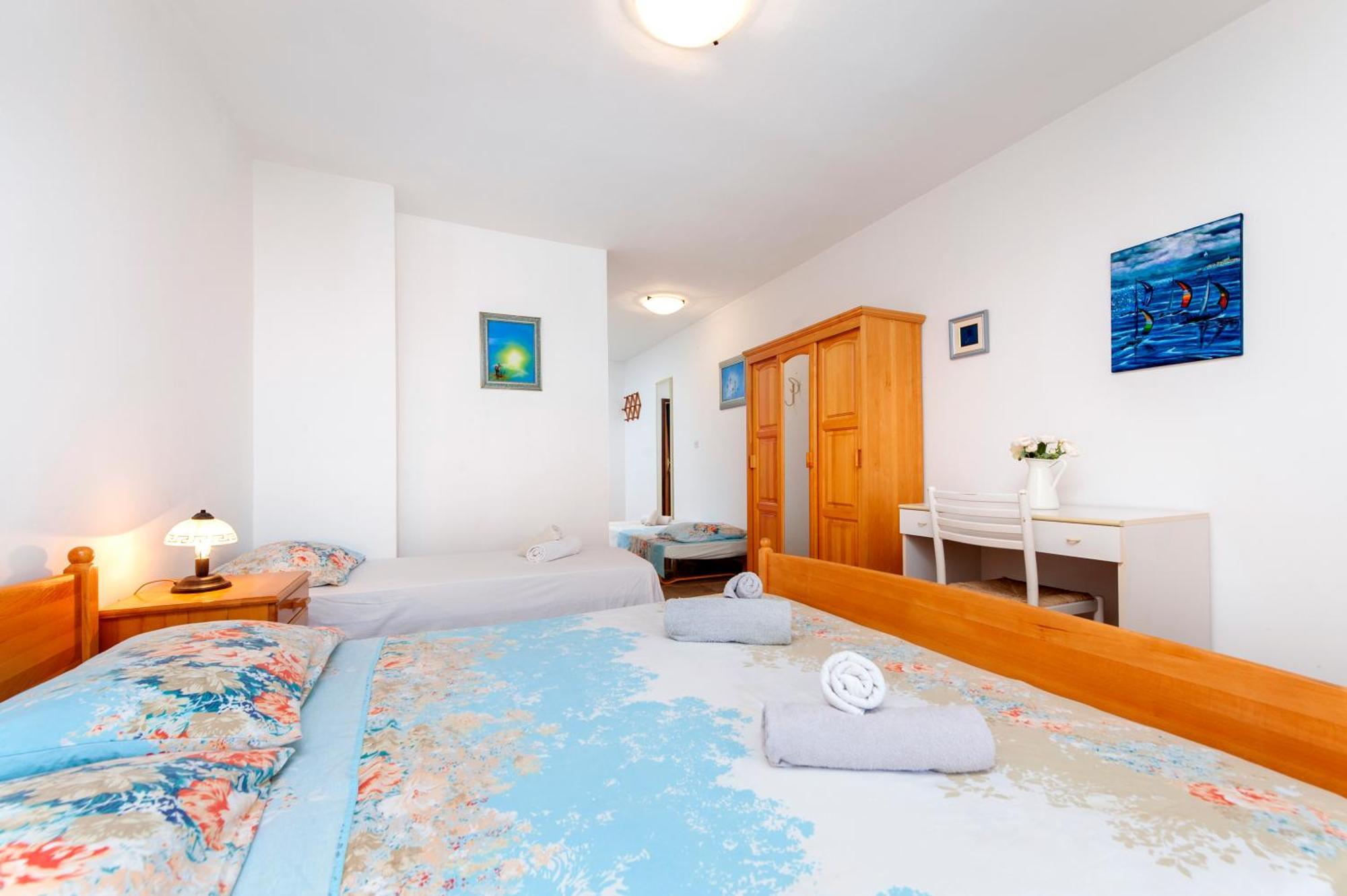 Luna Tsuki Seven Aparthotel Rovinj Exterior photo